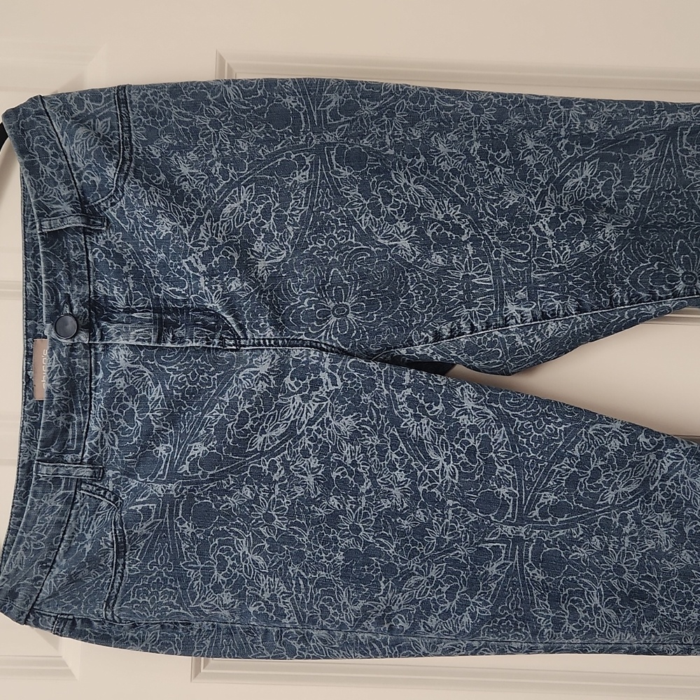 Women's Chico size 1.5 patterned jeans.  Pattern subtle, but nice.